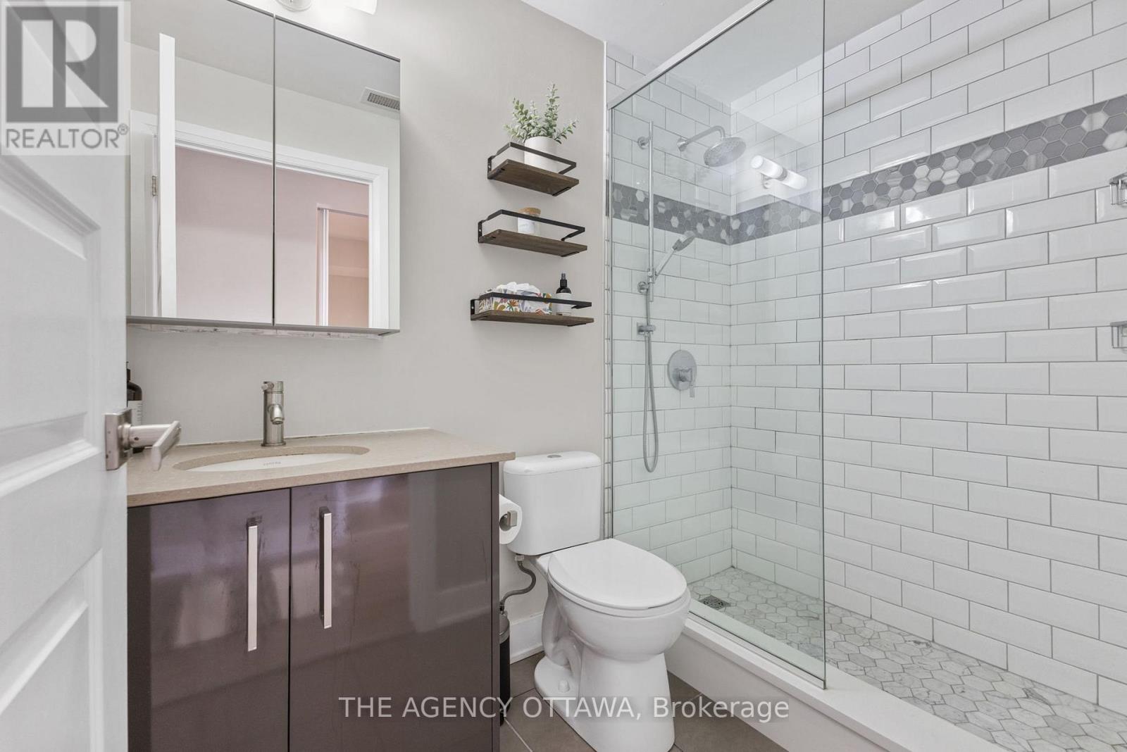 406 - 118 Holmwood Avenue, Ottawa, Ontario  K1S 5J5 - Photo 10 - X12497052