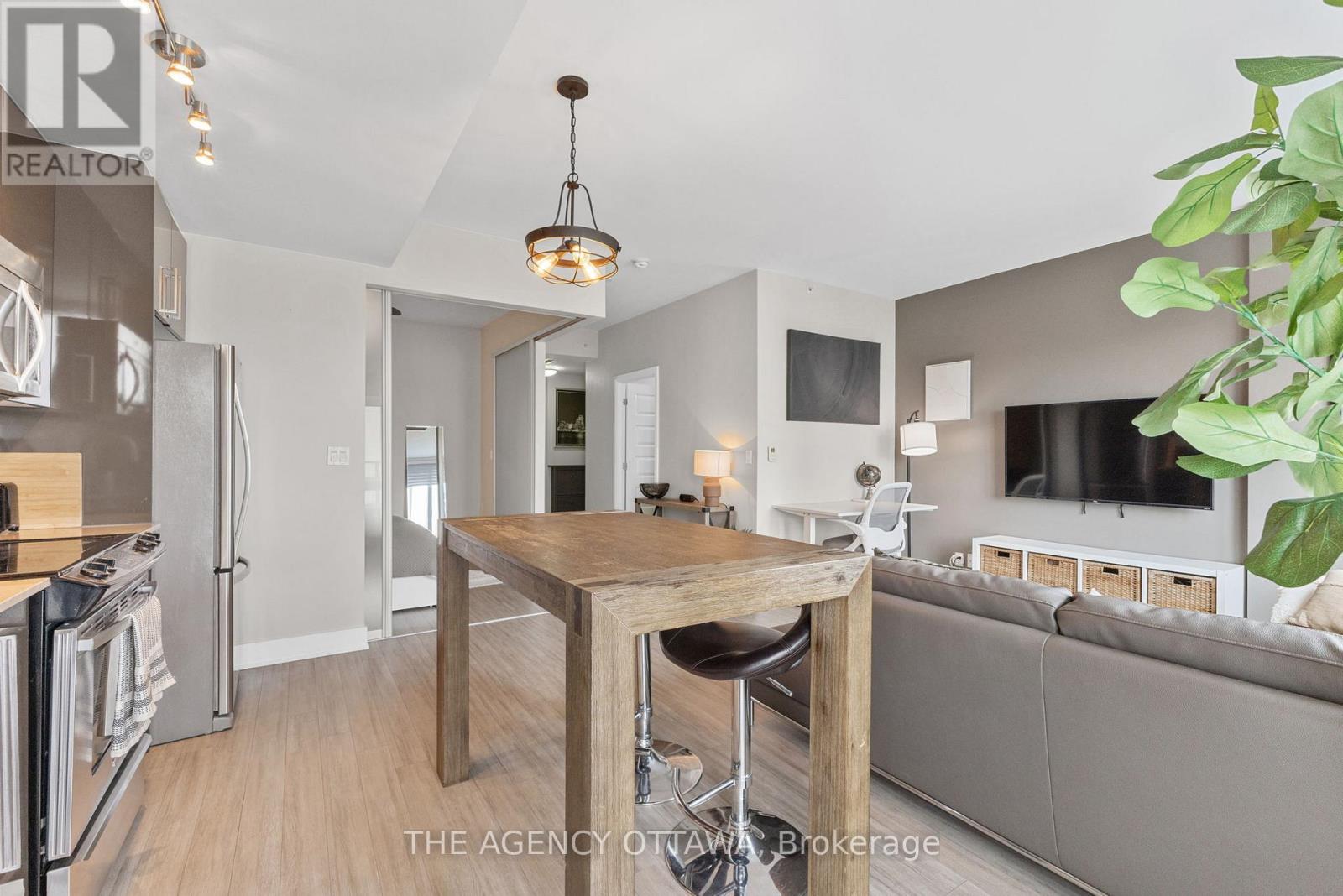 406 - 118 Holmwood Avenue, Ottawa, Ontario  K1S 5J5 - Photo 19 - X12497052