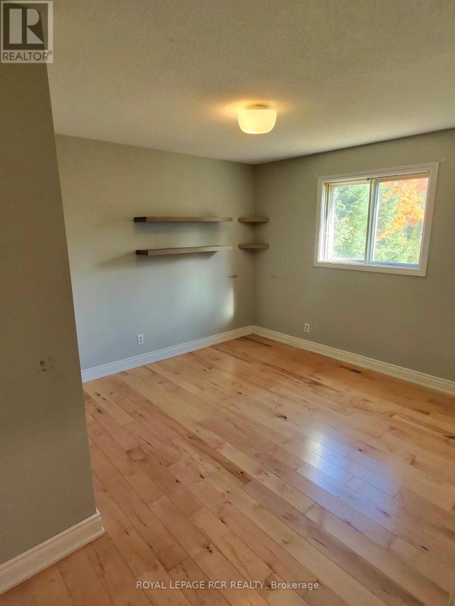 5 Church Street, Amaranth, Ontario  L9W 3Z1 - Photo 10 - X12452168