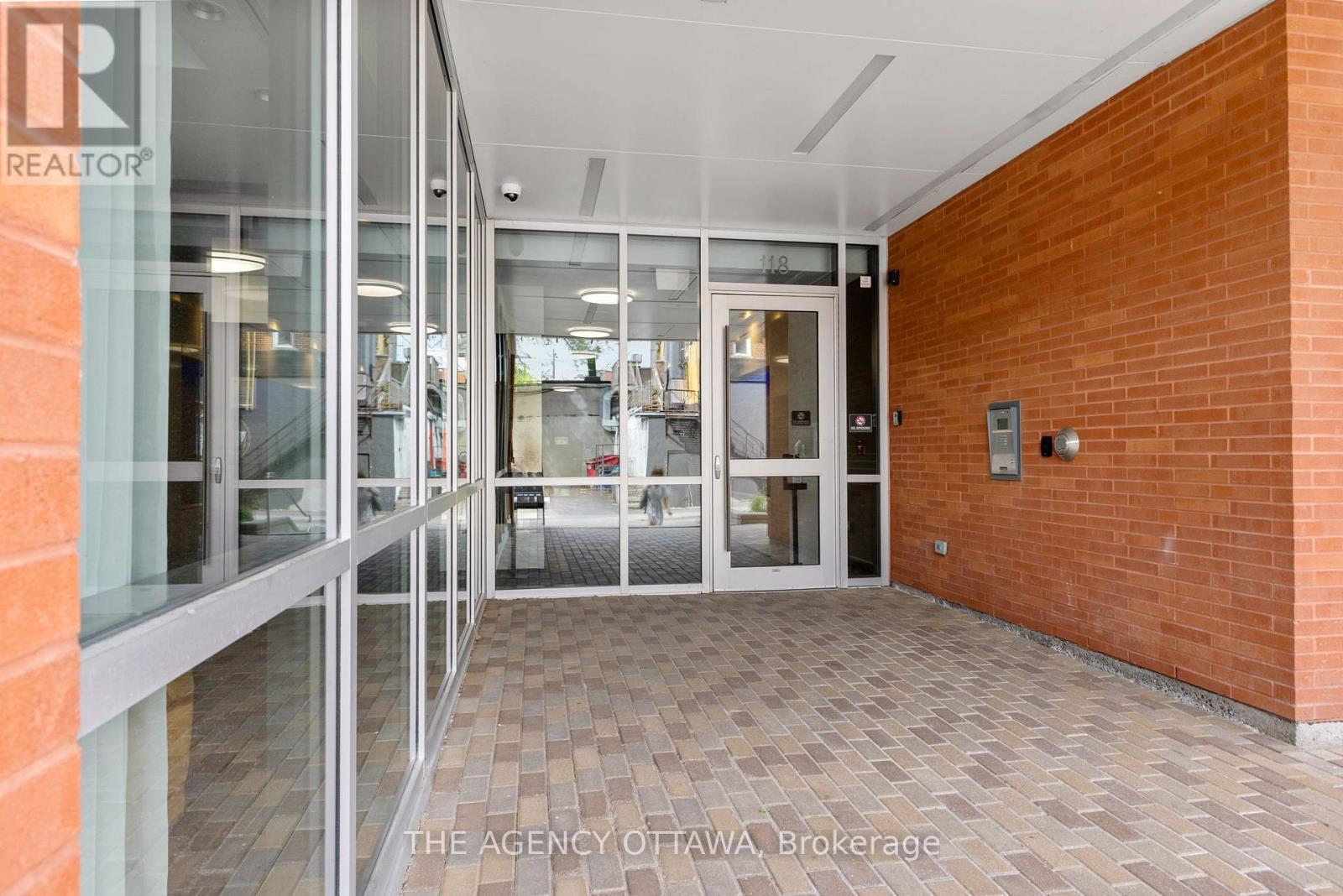 406 - 118 Holmwood Avenue, Ottawa, Ontario  K1S 5J5 - Photo 5 - X12497052