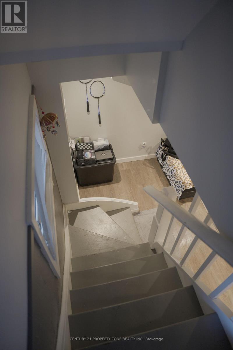 116 Elliot Street, Brampton, Ontario  L6Y 1W4 - Photo 25 - W12529774