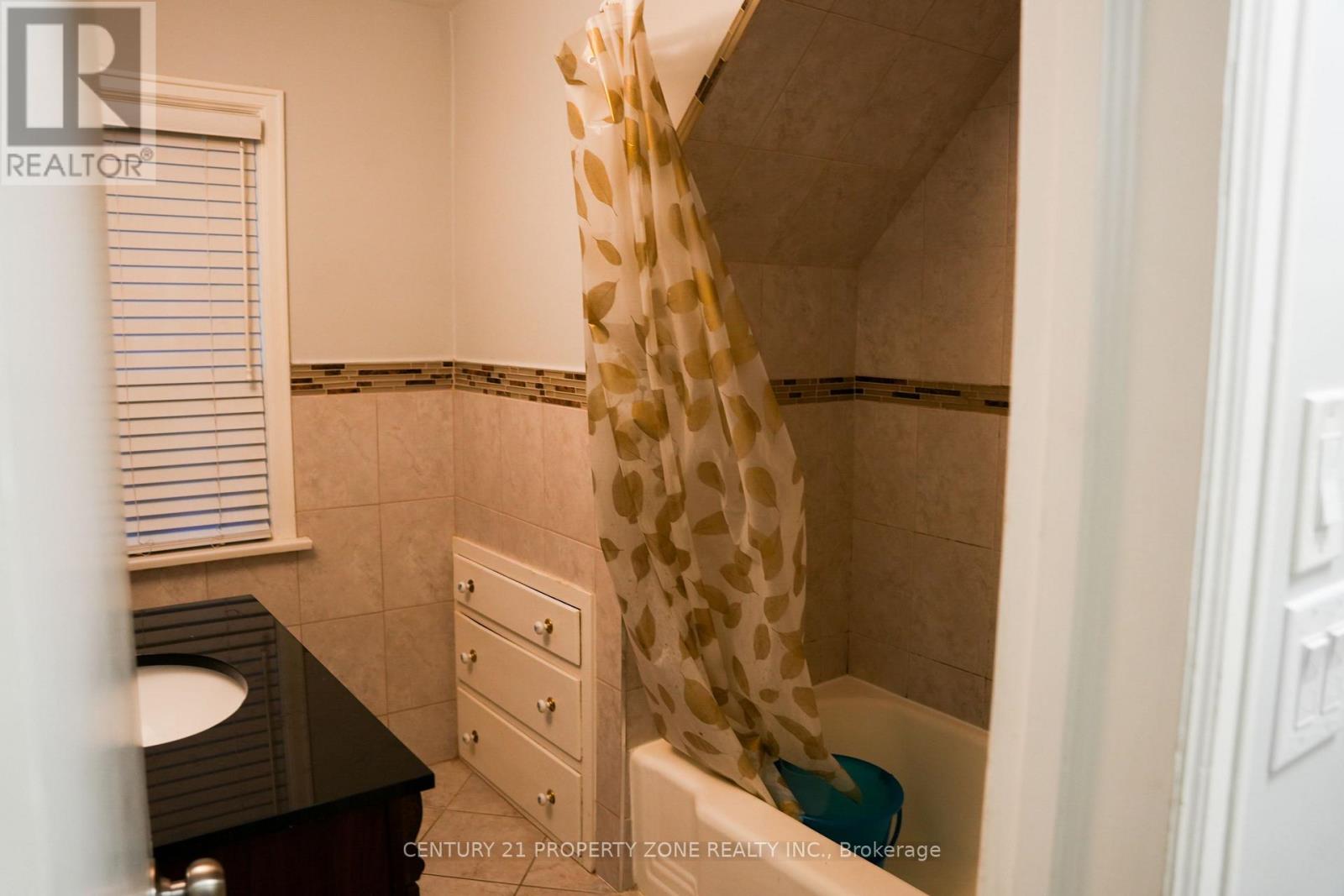 116 Elliot Street, Brampton, Ontario  L6Y 1W4 - Photo 27 - W12529774