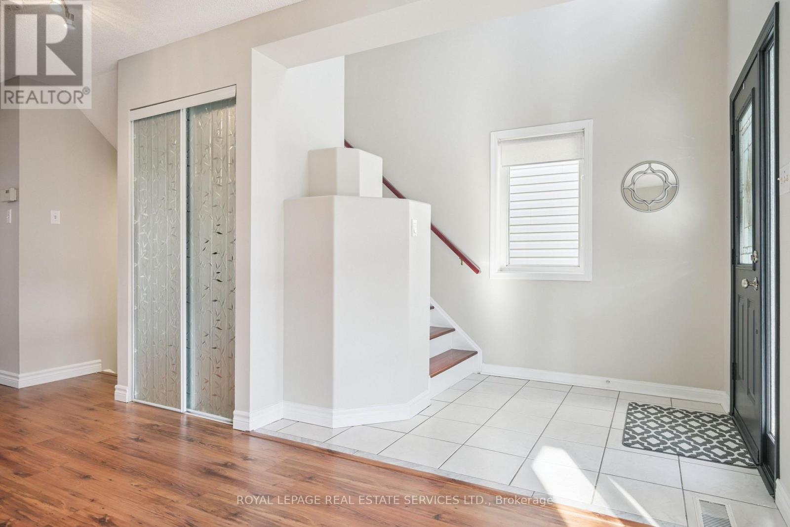 5025 Marjan Lane, Burlington, Ontario  L7L 6H9 - Photo 18 - W12562788