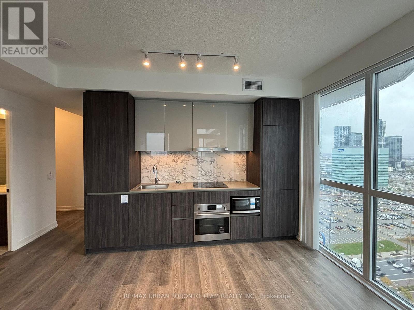 2309 - 8 Interchange Way, Vaughan, Ontario  L4K 5Z7 - Photo 3 - N12572342