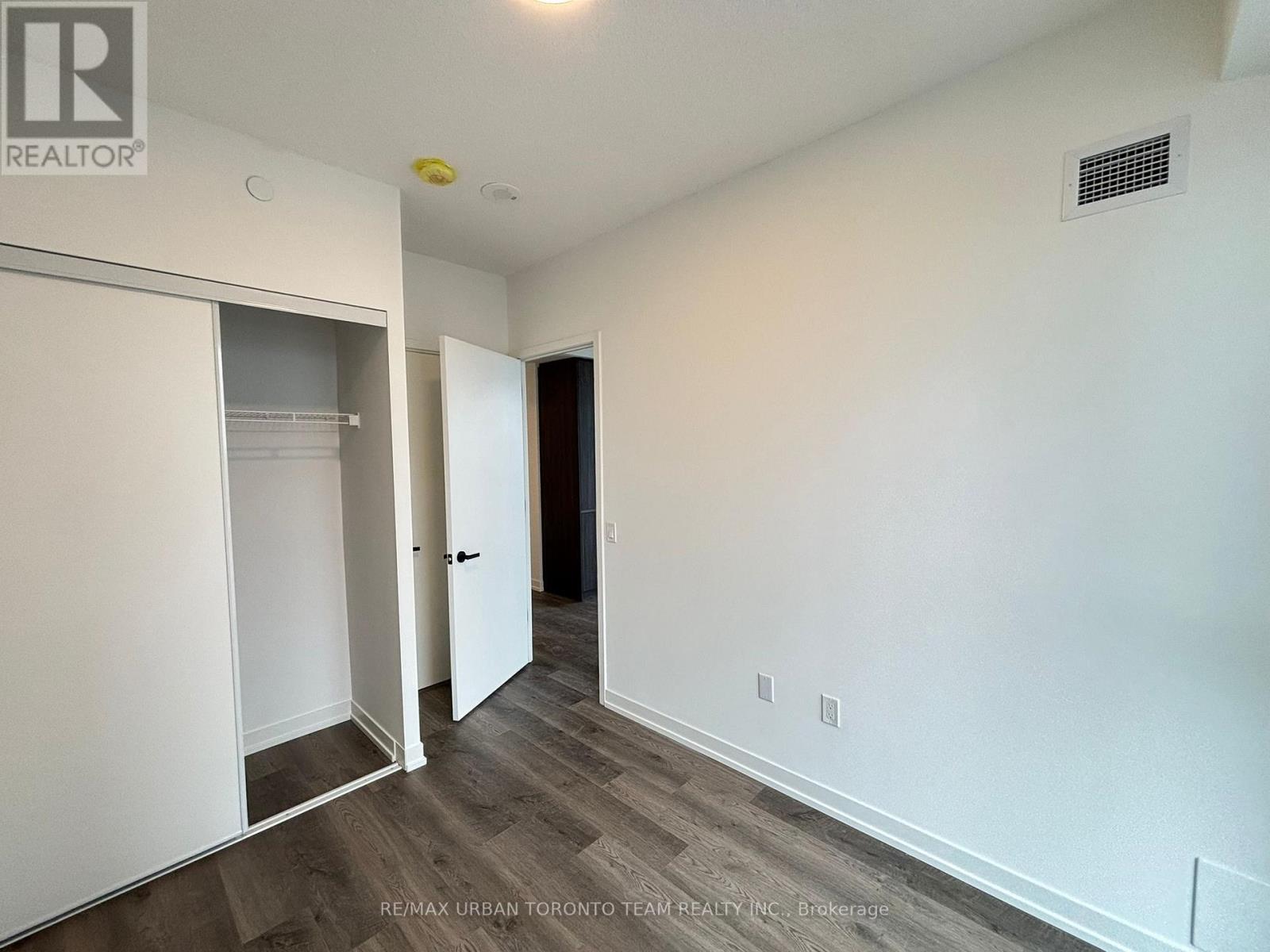 2309 - 8 Interchange Way, Vaughan, Ontario  L4K 5Z7 - Photo 7 - N12572342