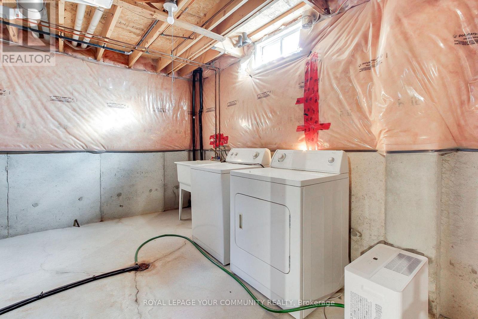 19 Chippingwood Manor, Aurora, Ontario  L4G 7R4 - Photo 25 - N12572382