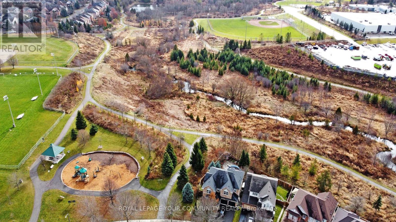 19 Chippingwood Manor, Aurora, Ontario  L4G 7R4 - Photo 35 - N12572382