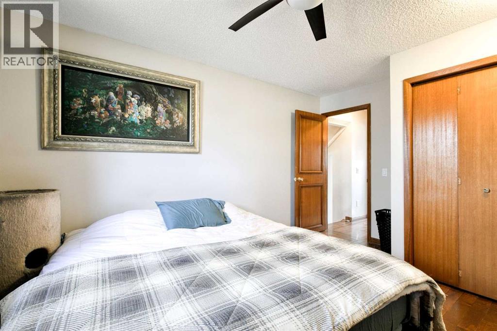 278 Shawnessy Drive Sw, Calgary, Alberta  T2Y 1M5 - Photo 10 - A2271710