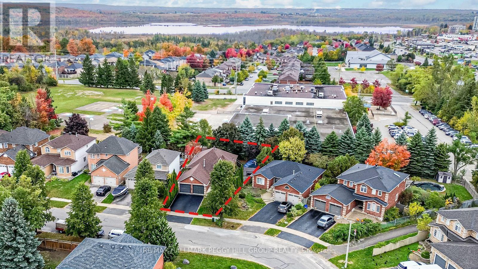 51 Golden Eagle Way, Barrie (Little Lake), Ontario  L4M 6P8 - Photo 2 - S12572328