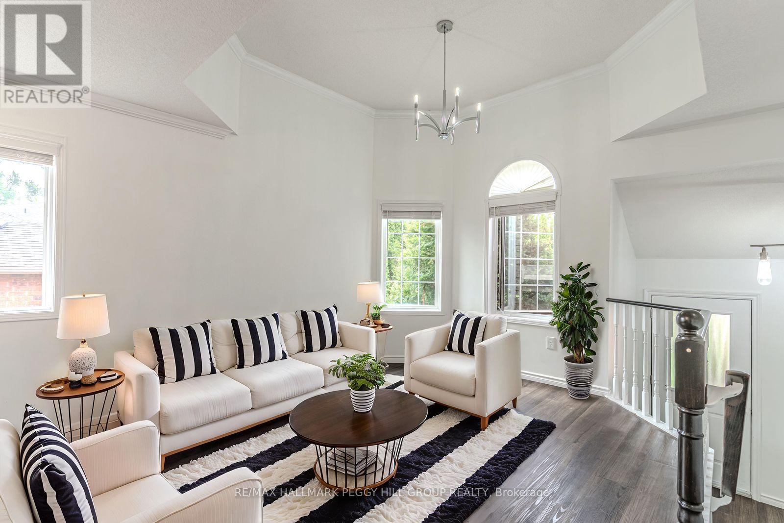 51 Golden Eagle Way, Barrie (Little Lake), Ontario  L4M 6P8 - Photo 3 - S12572328