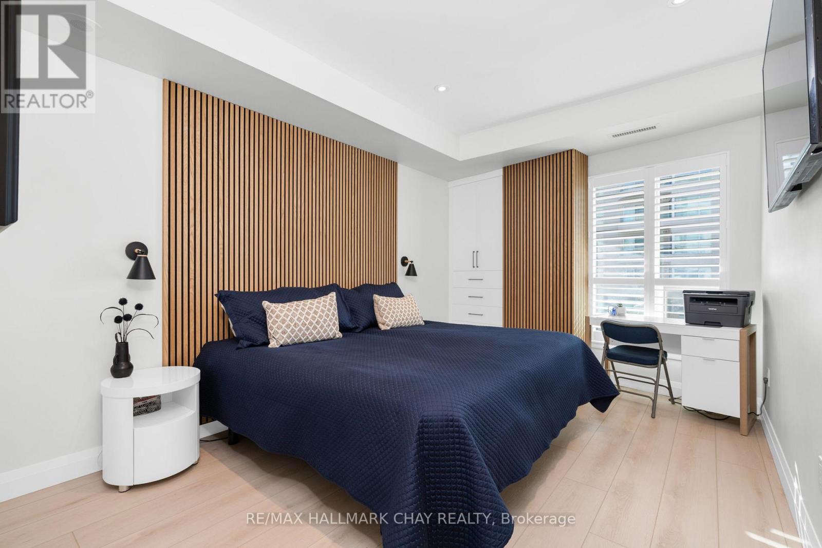 1205 - 6 Toronto Street, Barrie (City Centre), Ontario L4N 9R2 - Photo 17 - S12572384