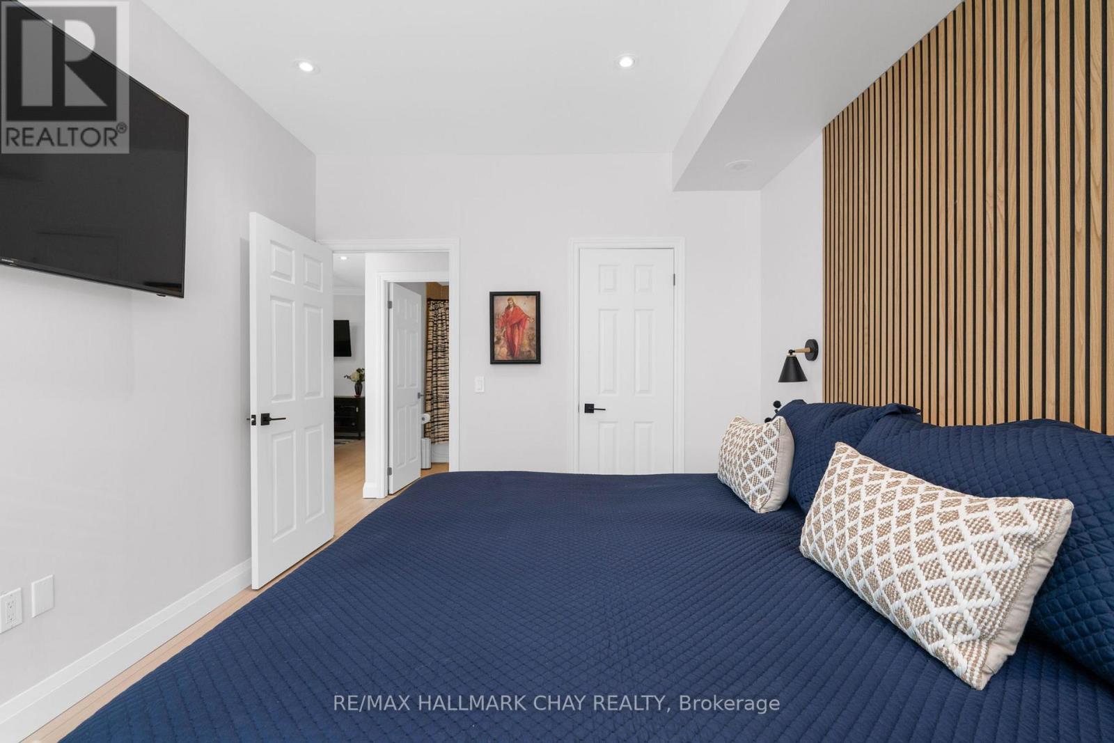 1205 - 6 Toronto Street, Barrie (City Centre), Ontario L4N 9R2 - Photo 18 - S12572384