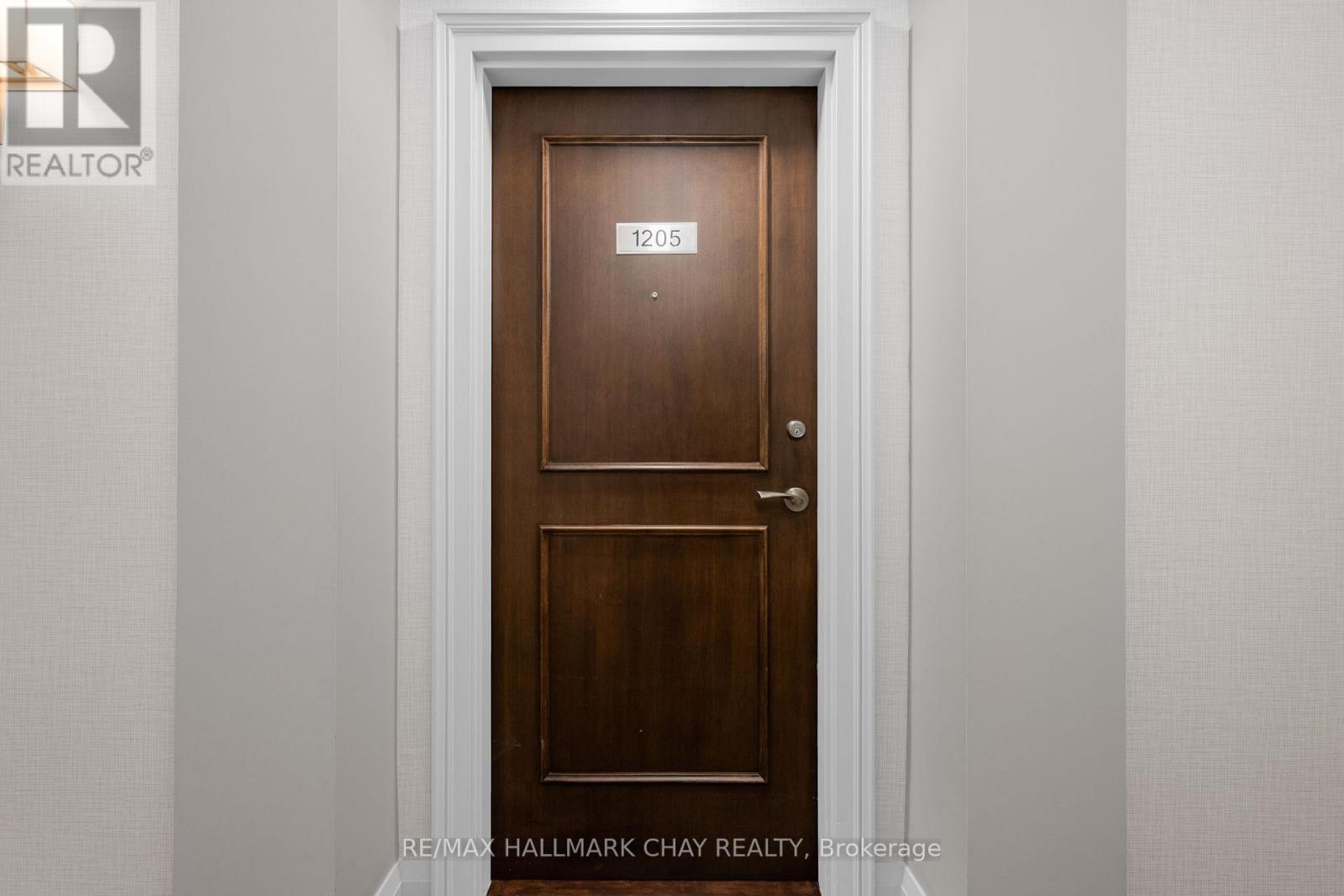 1205 - 6 Toronto Street, Barrie (City Centre), Ontario L4N 9R2 - Photo 4 - S12572384