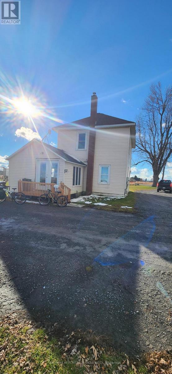 2415 Hwy 138 Highway N, North Stormont, Ontario  K0C 1W0 - Photo 5 - X12572470