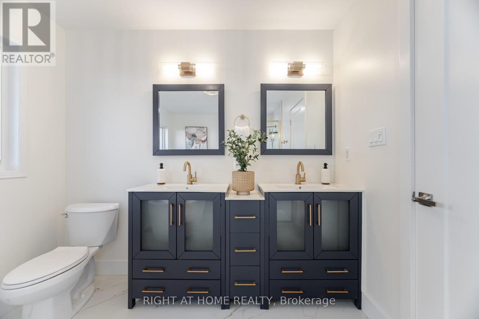 514 Huntington Ridge Drive, Mississauga, Ontario  L5R 2X7 - Photo 29 - W12572296