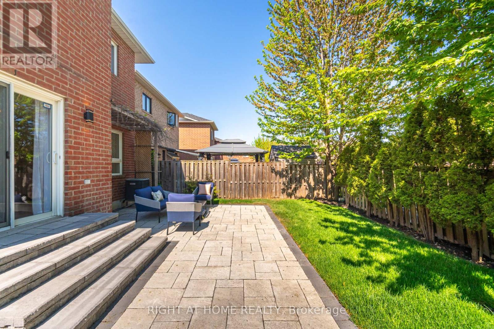 514 Huntington Ridge Drive, Mississauga, Ontario  L5R 2X7 - Photo 43 - W12572296