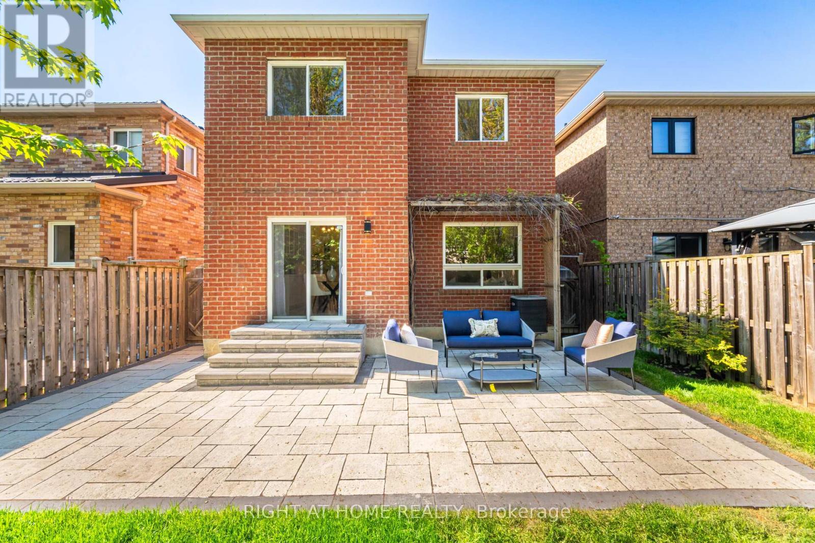 514 Huntington Ridge Drive, Mississauga, Ontario  L5R 2X7 - Photo 47 - W12572296