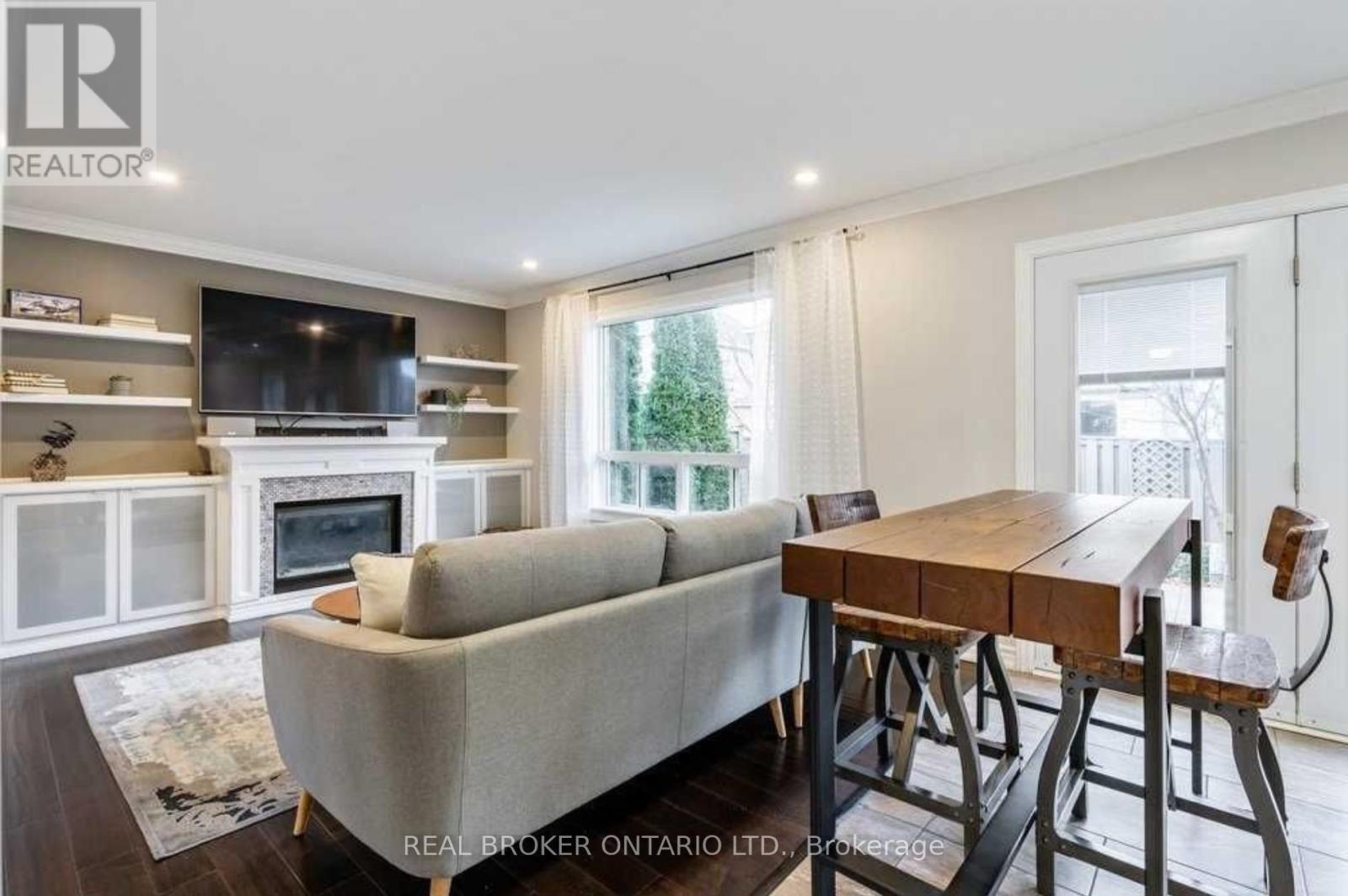 2369 Proudfoot Trail, Oakville, Ontario  L6M 4X9 - Photo 13 - W12572312