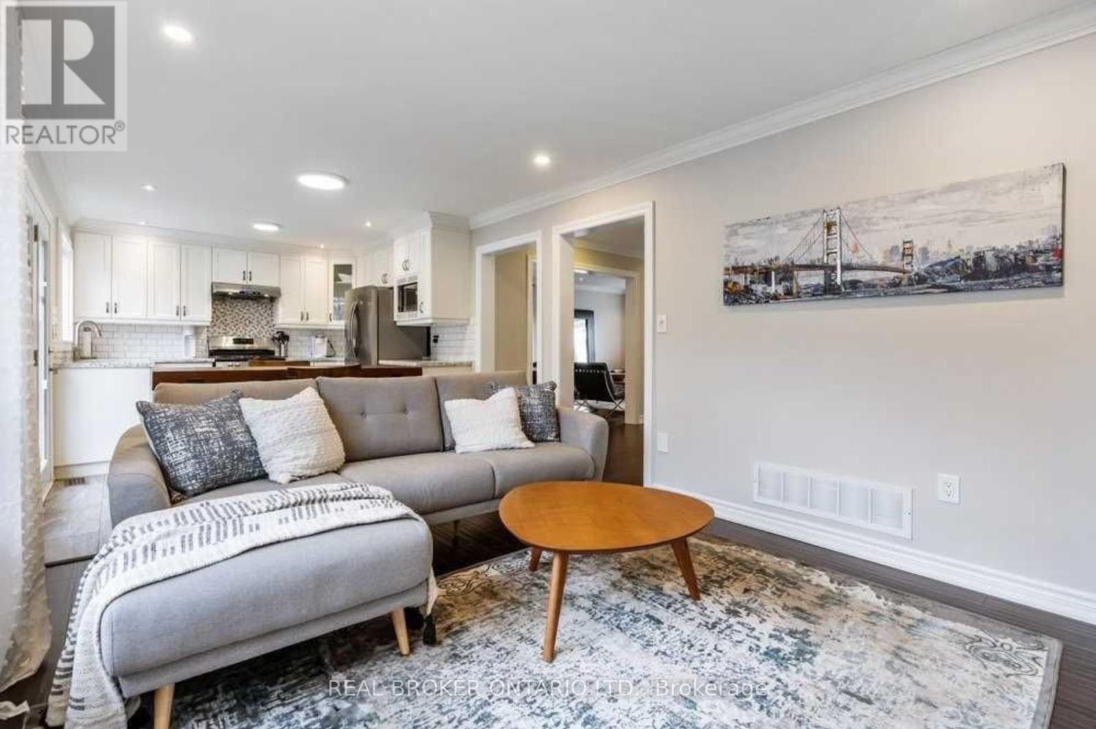 2369 Proudfoot Trail, Oakville, Ontario  L6M 4X9 - Photo 17 - W12572312