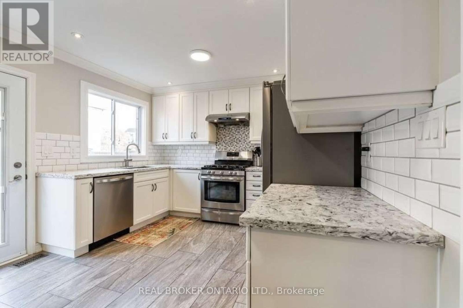 2369 Proudfoot Trail, Oakville, Ontario  L6M 4X9 - Photo 19 - W12572312