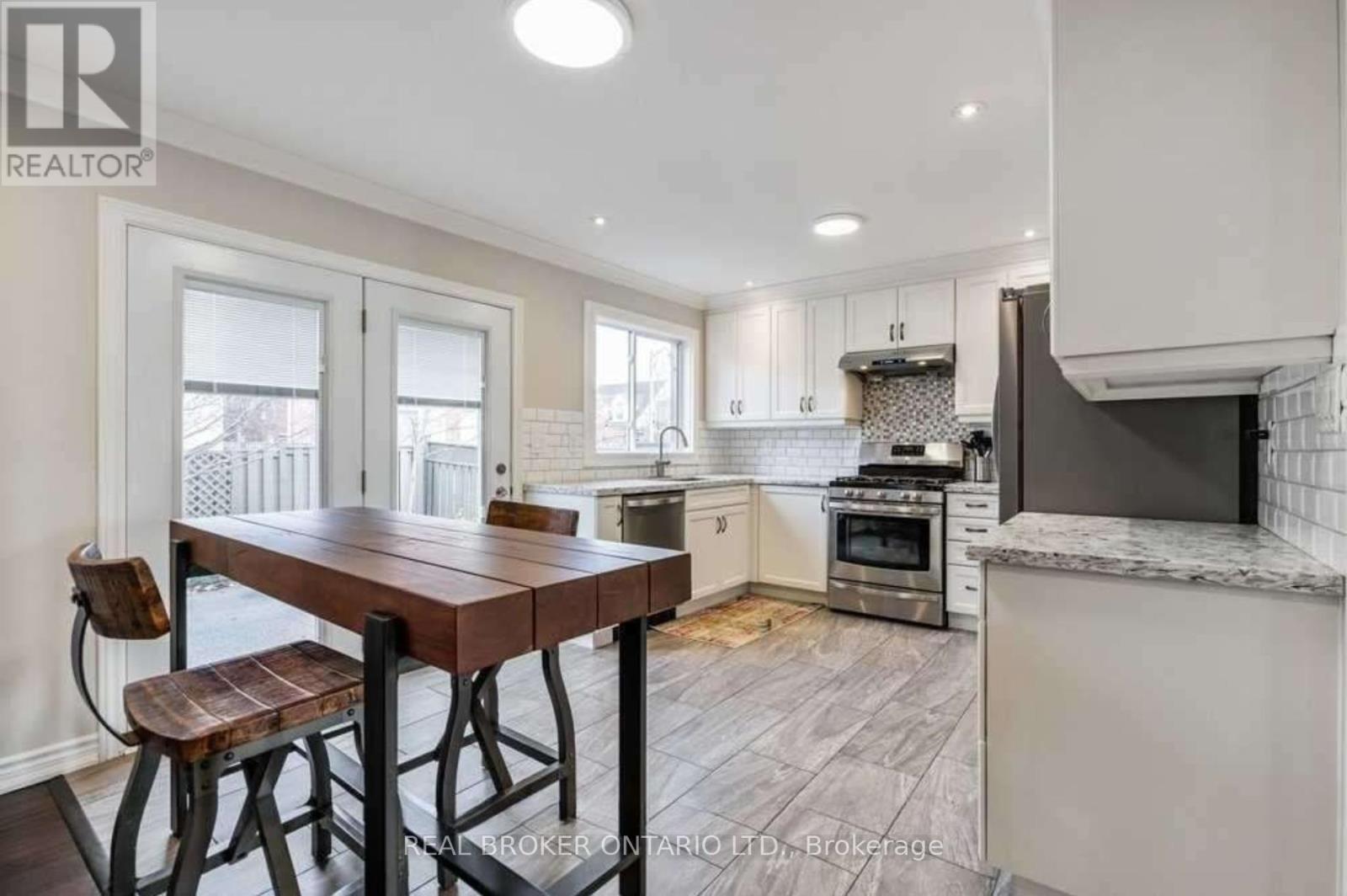 2369 Proudfoot Trail, Oakville, Ontario  L6M 4X9 - Photo 22 - W12572312