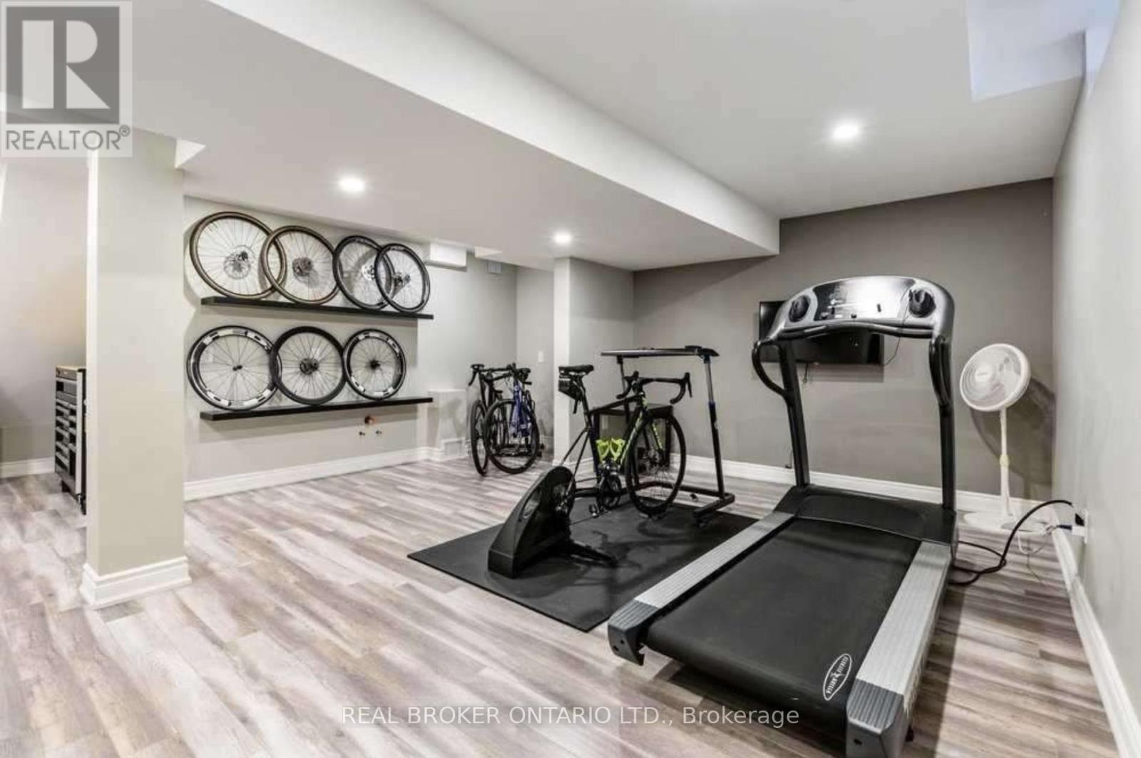 2369 Proudfoot Trail, Oakville, Ontario  L6M 4X9 - Photo 33 - W12572312