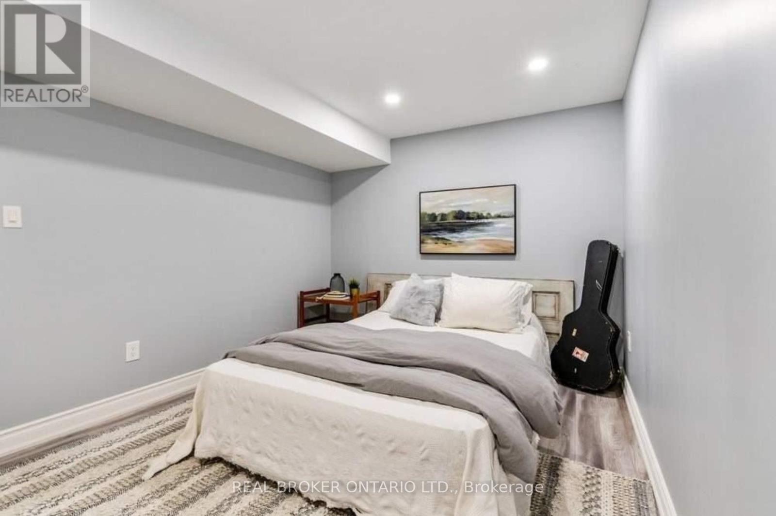 2369 Proudfoot Trail, Oakville, Ontario  L6M 4X9 - Photo 37 - W12572312