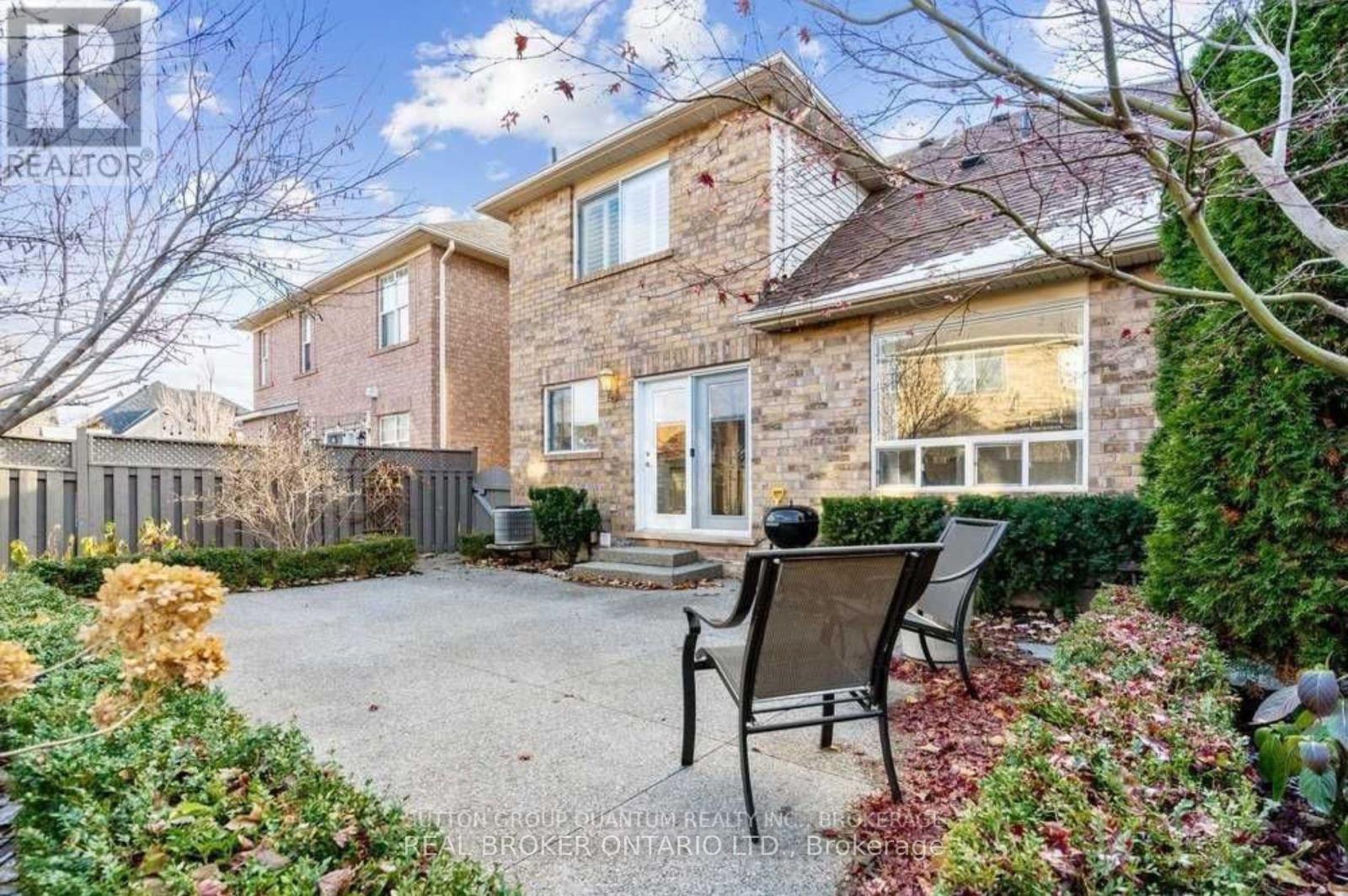 2369 Proudfoot Trail, Oakville, Ontario  L6M 4X9 - Photo 39 - W12572312