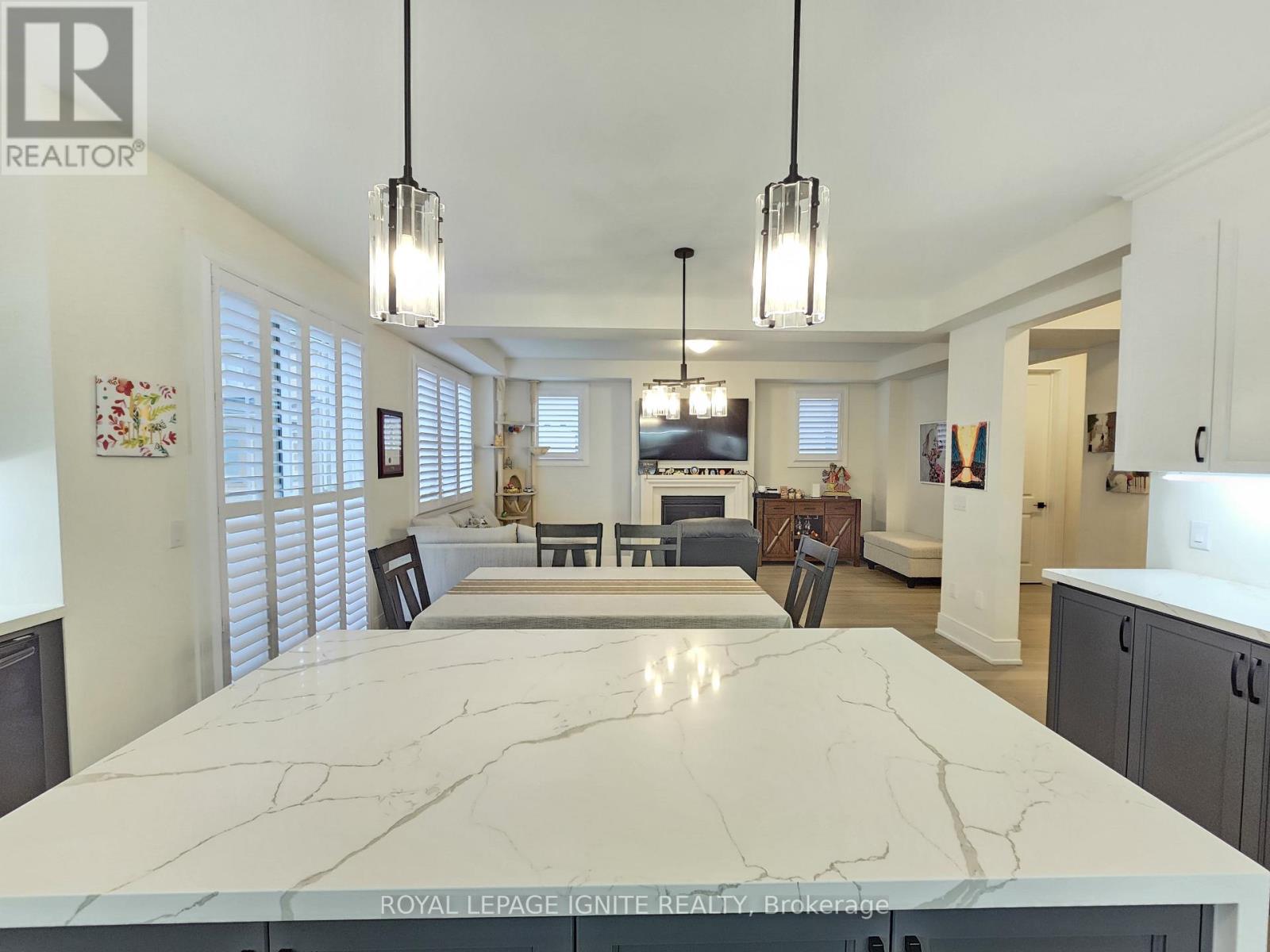 48 Duxbury Road, Brampton, Ontario  L6R 4E3 - Photo 12 - W12572318