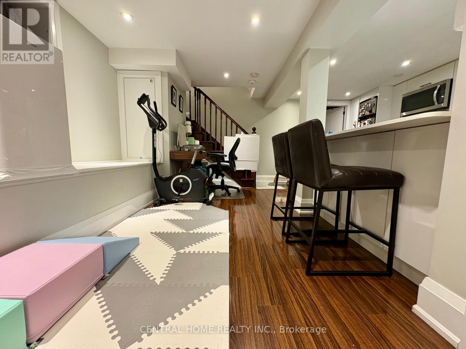 Bsmt - 912 Royal York Road, Toronto, Ontario  M8Y 2V7 - Photo 4 - W12572330