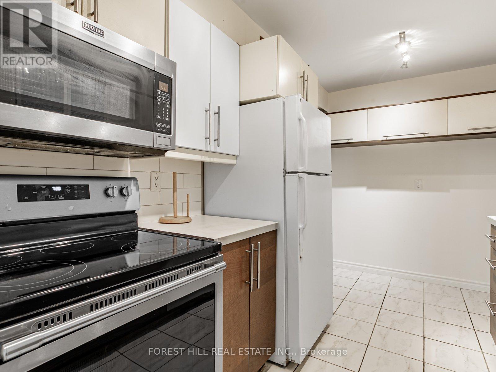 307 - 155 Marlee Avenue, Toronto, Ontario  M6B 4B5 - Photo 14 - W12572364