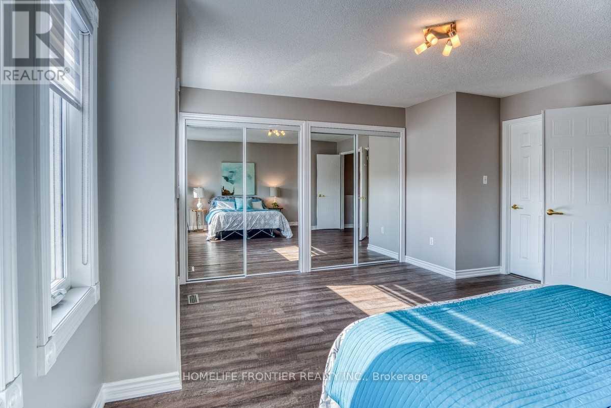 934 Cardington Street, Mississauga, Ontario  L5V 1Z8 - Photo 16 - W12572372