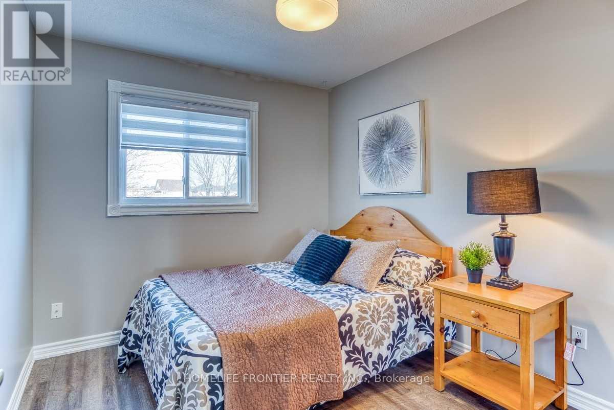 934 Cardington Street, Mississauga, Ontario  L5V 1Z8 - Photo 20 - W12572372