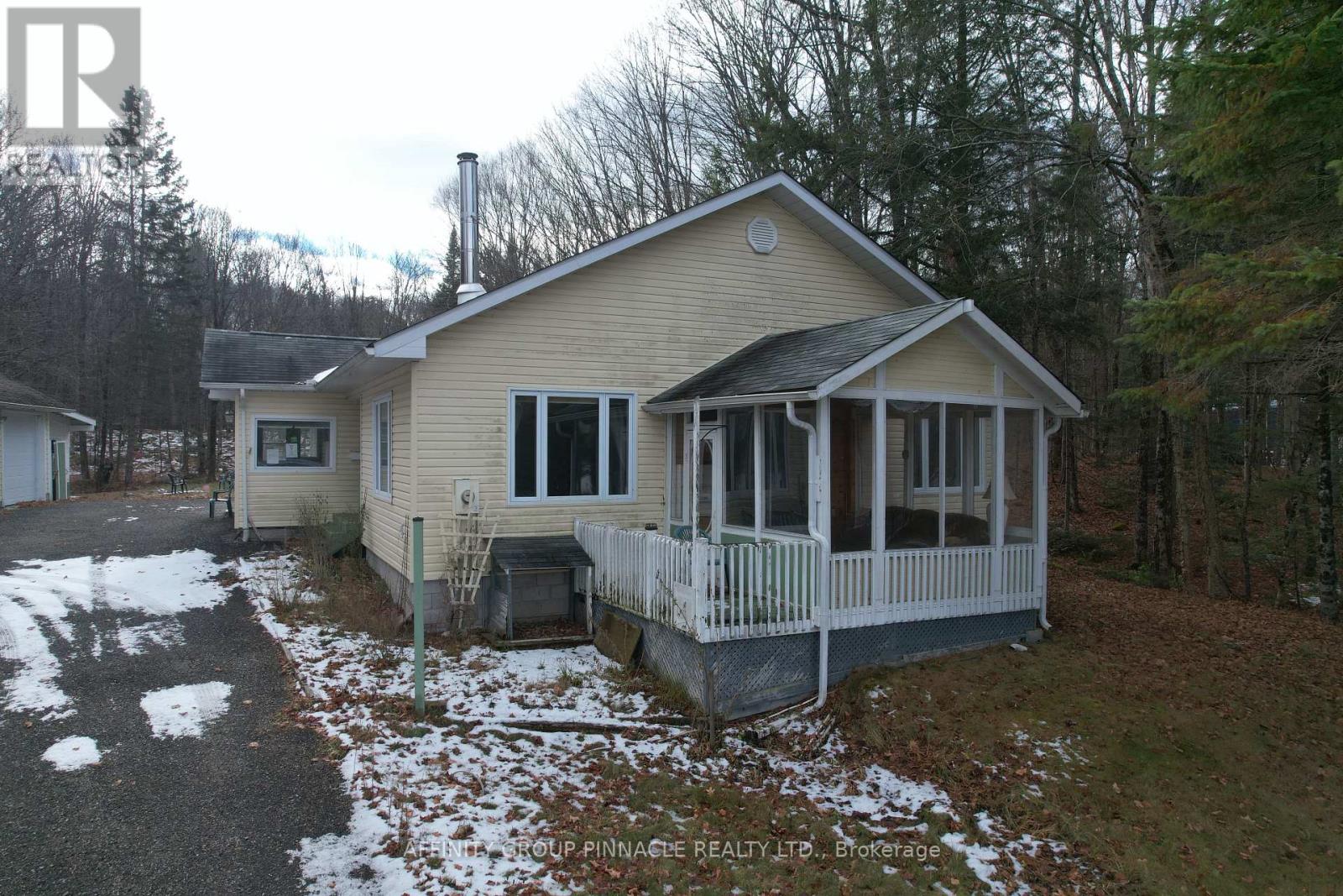 18063 35 Highway, Algonquin Highlands, Ontario  K0M 1S0 - Photo 4 - X12572092