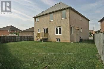 1379 Norenko Court, Mississauga, Ontario  L5V 2M8 - Photo 9 - W12572120