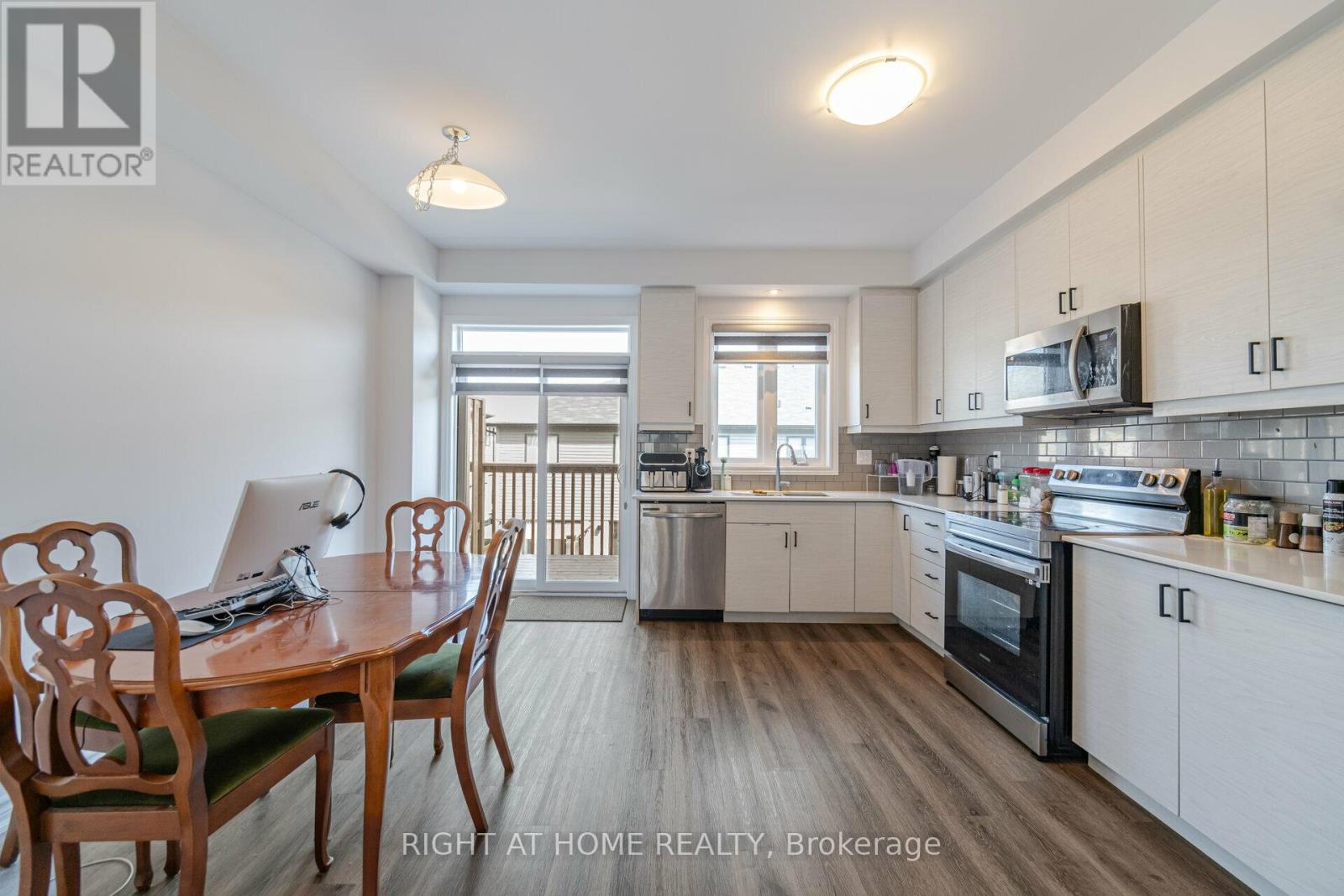 80 - 461 Blackburn Drive, Brantford, Ontario  N3T 0W9 - Photo 10 - X12572358