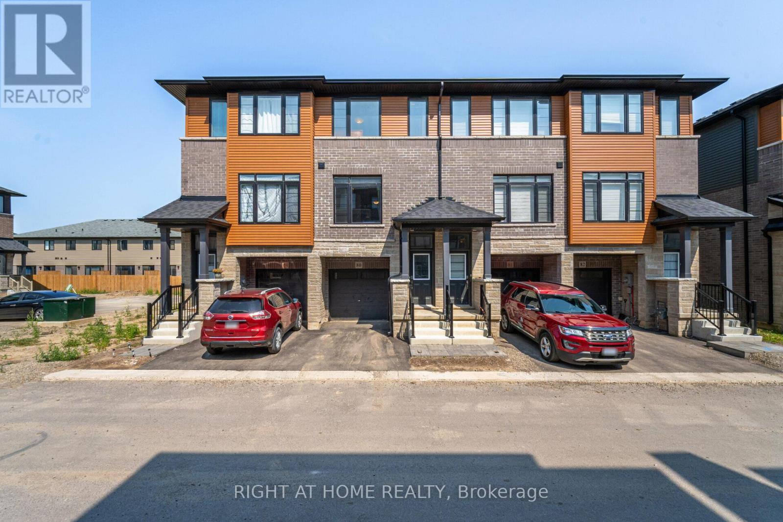 80 - 461 Blackburn Drive, Brantford, Ontario  N3T 0W9 - Photo 3 - X12572358