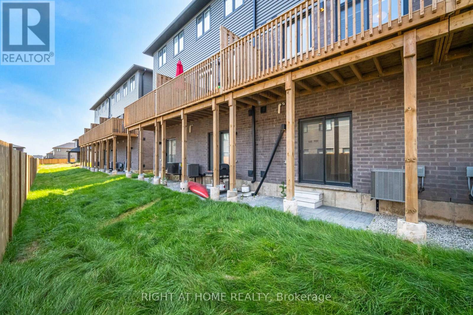 80 - 461 Blackburn Drive, Brantford, Ontario  N3T 0W9 - Photo 41 - X12572358