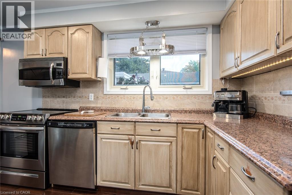 77 Roberts Crescent, Kitchener, Ontario  N2E 1A6 - Photo 16 - 40786114