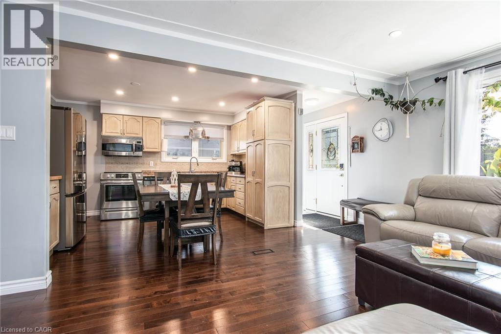 77 Roberts Crescent, Kitchener, Ontario  N2E 1A6 - Photo 13 - 40786114