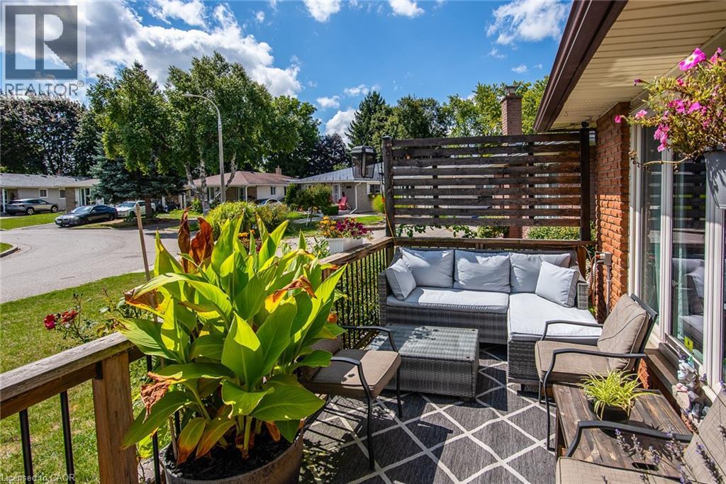 77 Roberts Crescent, Kitchener, Ontario  N2E 1A6 - Photo 3 - 40786114