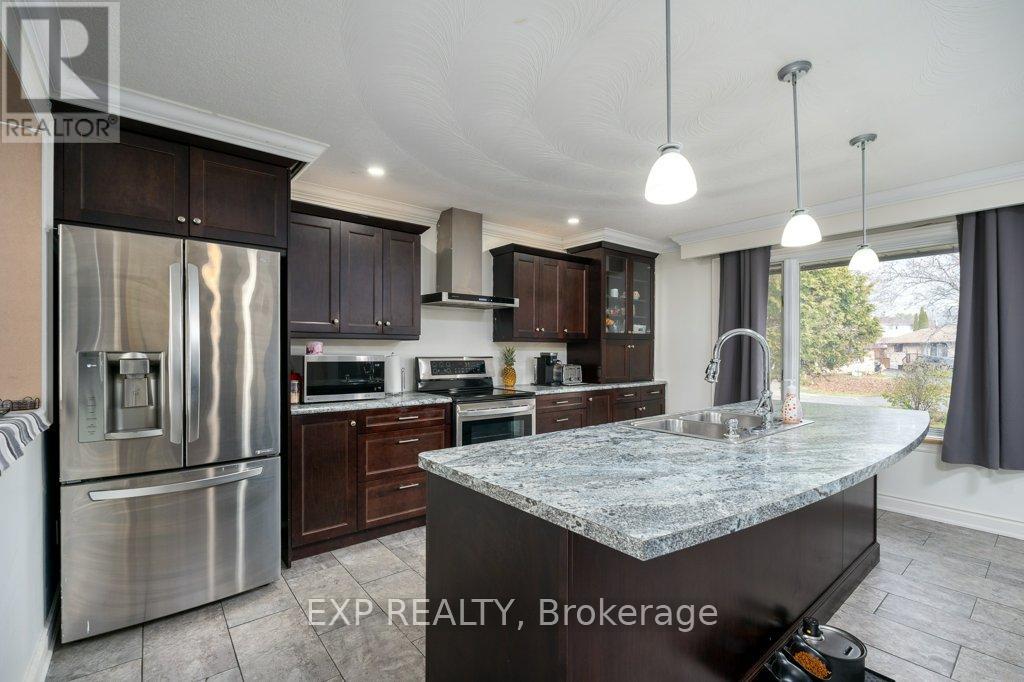 23 Panelas Crescent, Quinte West, Ontario  K8V 6A5 - Photo 5 - X12572404