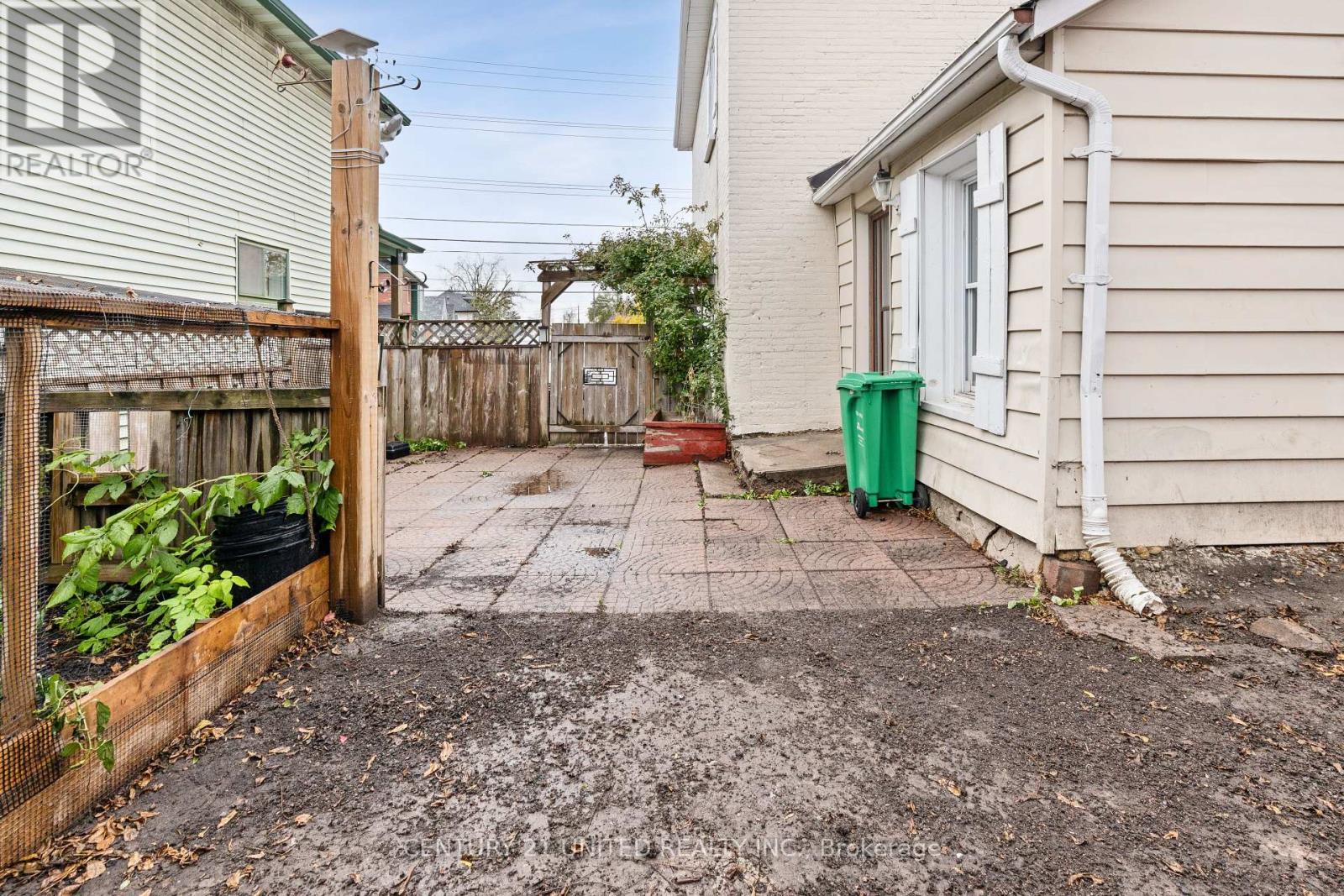 26 Park Street, Peterborough, Ontario  K9J 3V4 - Photo 37 - X12572542