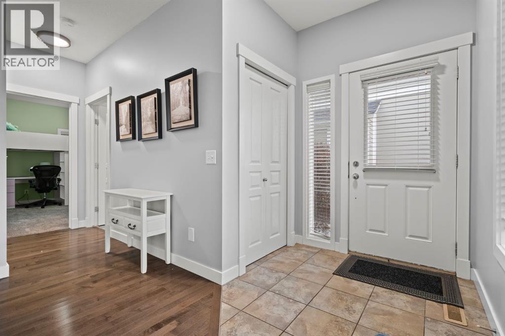 301, 281 Cougar Ridge Drive Sw, Calgary, Alberta  T3E 0J2 - Photo 5 - A2269741