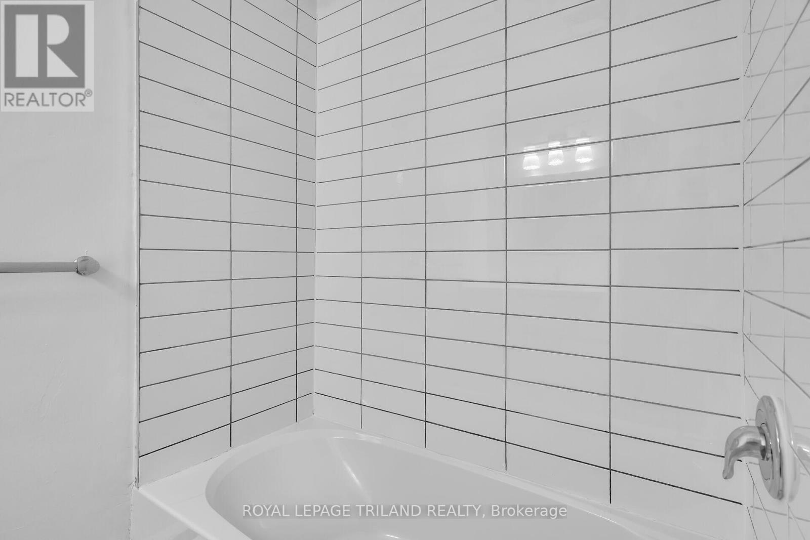 101 - 227 Cathcart Street, London South, Ontario  N6C 3M8 - Photo 12 - X12572500