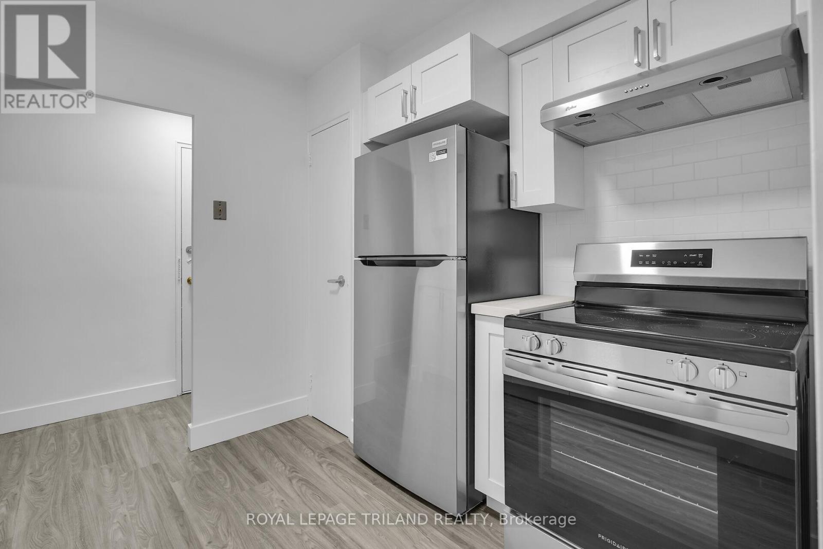 101 - 227 Cathcart Street, London South, Ontario  N6C 3M8 - Photo 2 - X12572500