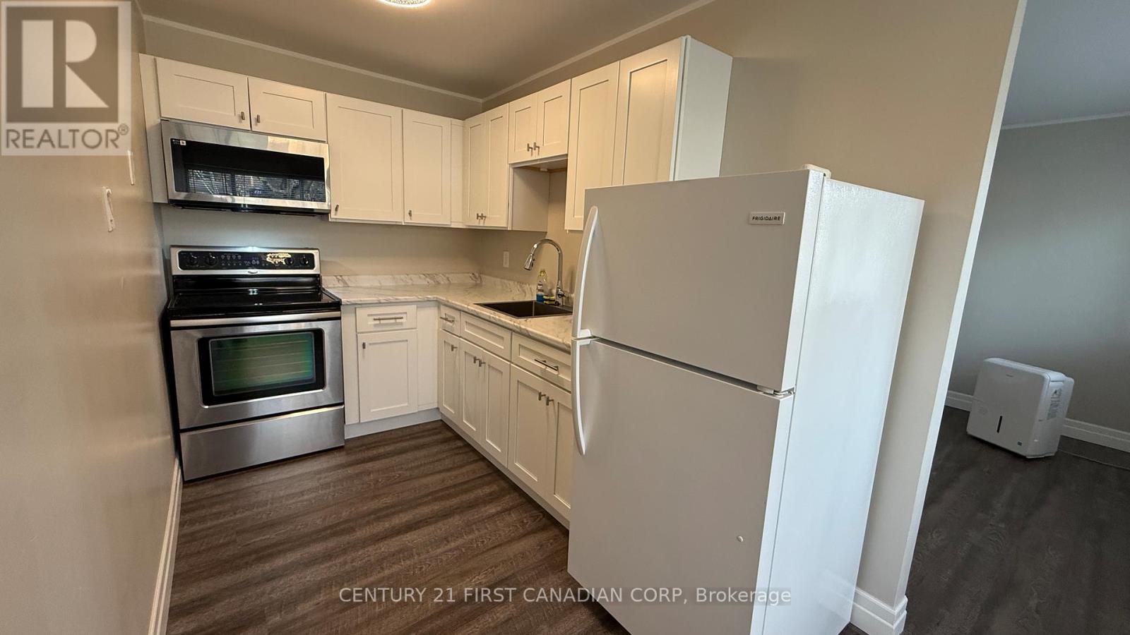 105 - 1170 Hamilton Road, London East, Ontario  N5W 1A9 - Photo 4 - X12572570