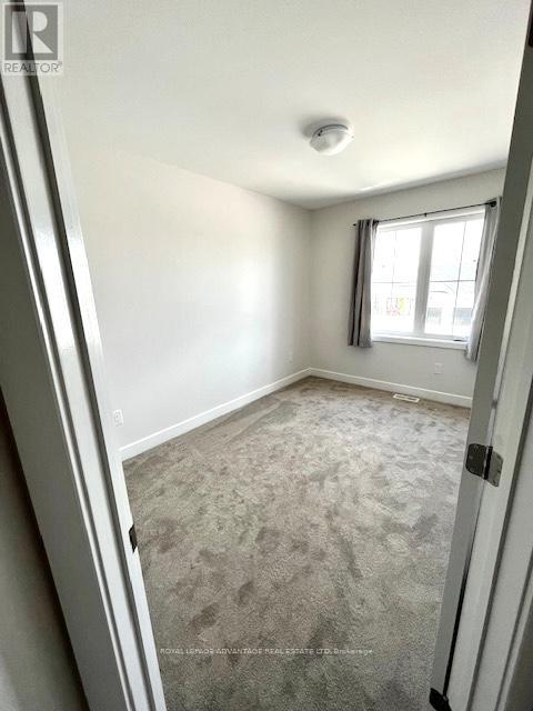 69 Whitcomb Crescent, Smiths Falls, Ontario  K7A 0A2 - Photo 6 - X12572418