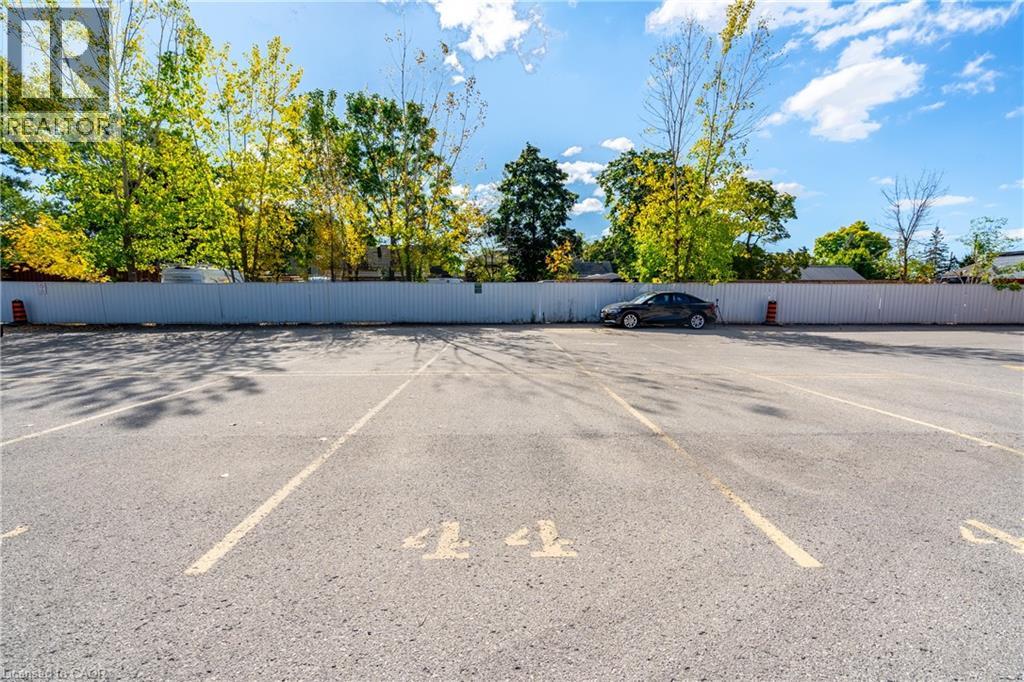 264 Oakdale Avenue Unit# 102, St. Catharines, Ontario  L2P 2K4 - Photo 22 - 40707024