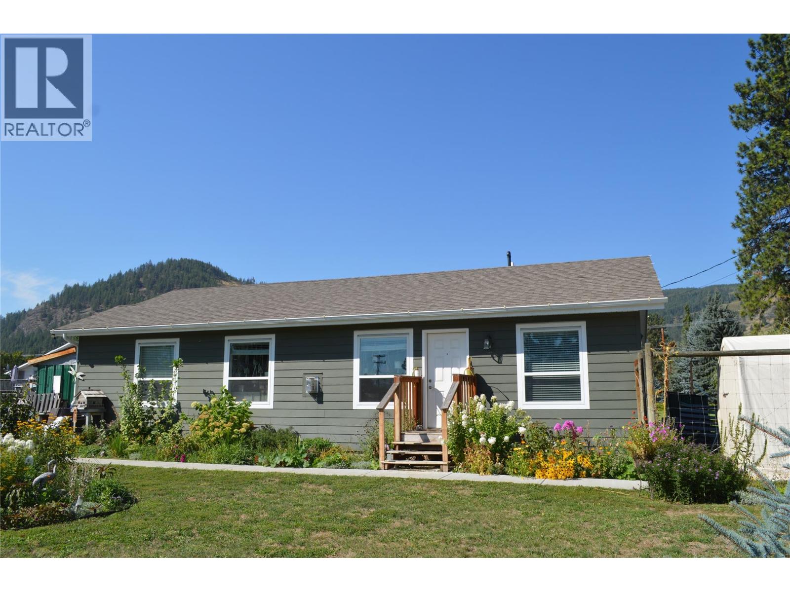 8187 Donaldson Drive, Grand Forks, British Columbia